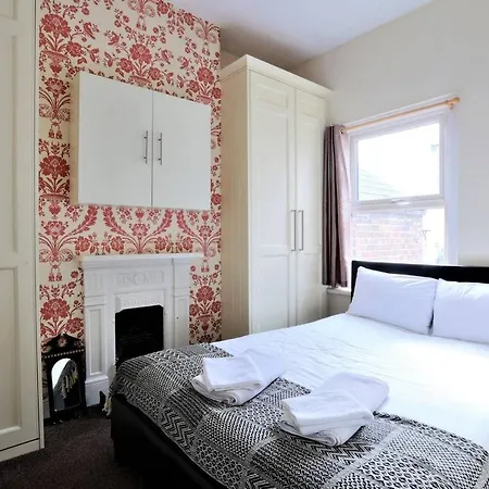 Large Victorian 3 Bed In The Perfect Location