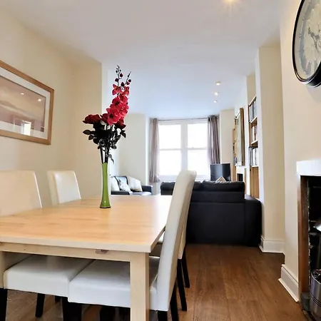 Dom wakacyjny Large Victorian 3 Bed In The Perfect Location *